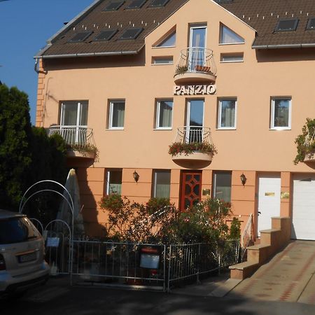 Kalman Panzio Bed & Breakfast Szeged Exterior photo