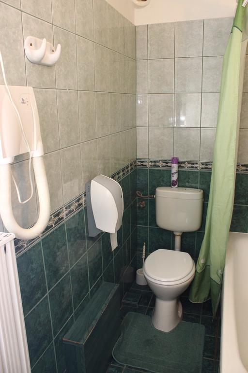 Kalman Panzio Bed & Breakfast Szeged Exterior photo