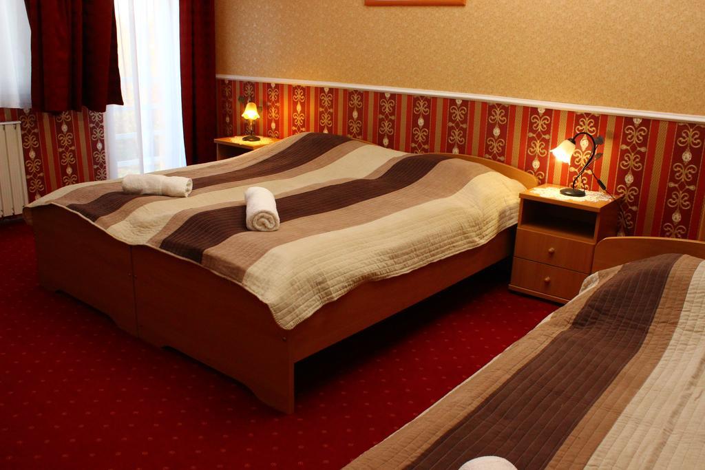 Kalman Panzio Bed & Breakfast Szeged Exterior photo
