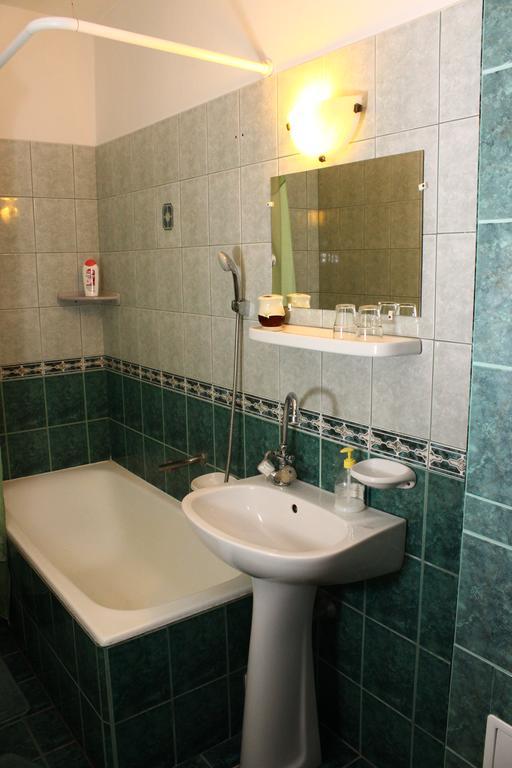 Kalman Panzio Bed & Breakfast Szeged Exterior photo
