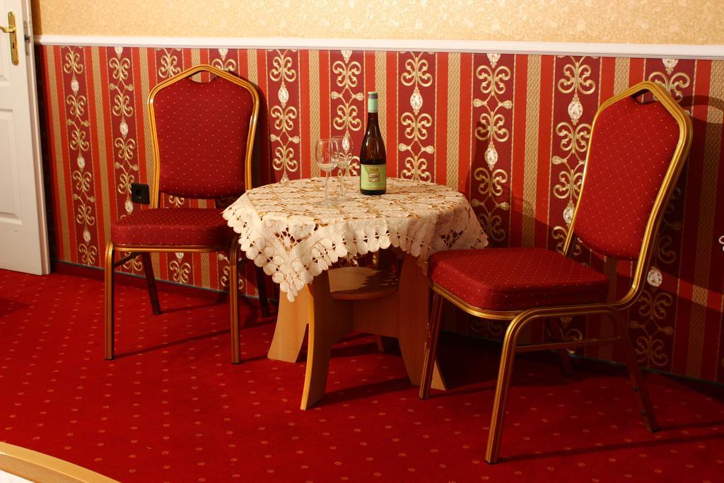 Kalman Panzio Bed & Breakfast Szeged Exterior photo